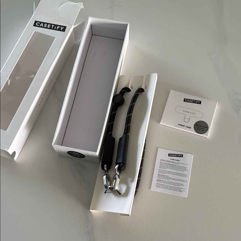 Rope Cross-body Strap - Black 

Casetify Black Strap for Men